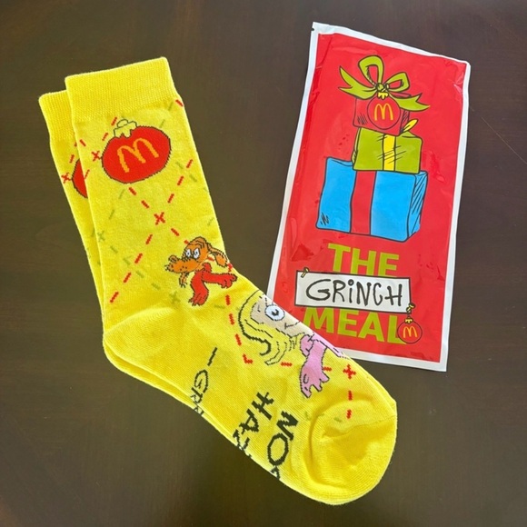 McDonald's Accessories - 2025 US McDonald's Yellow Grinch Meal Socks